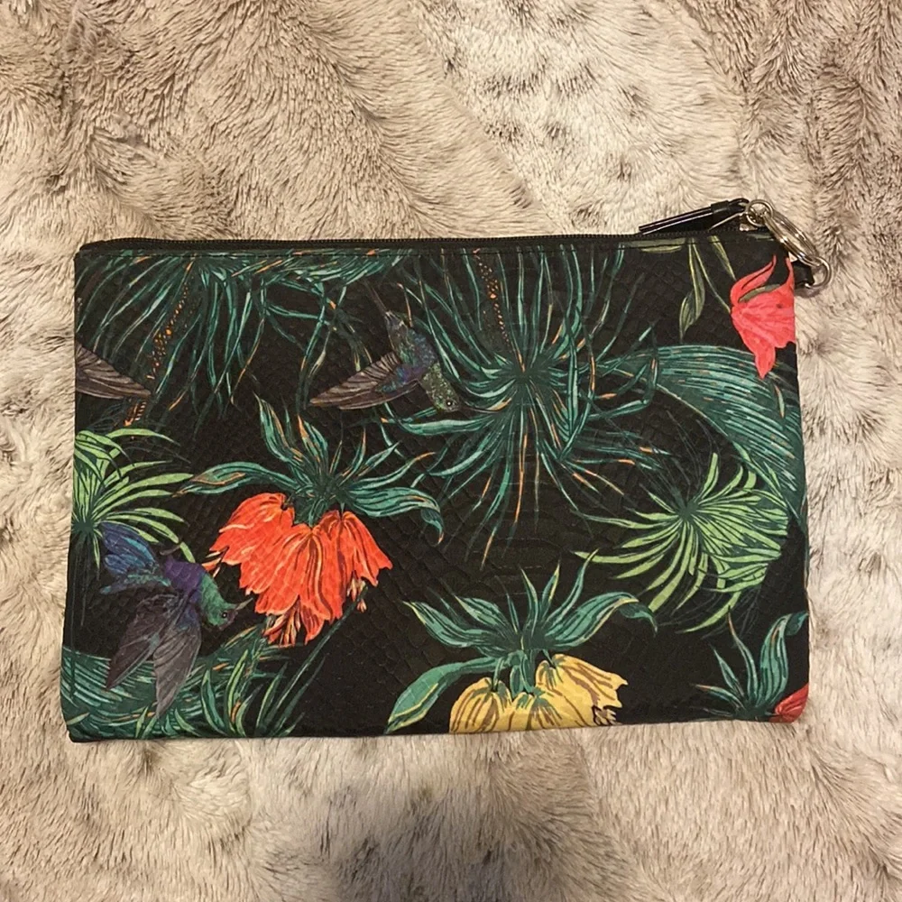 VS | Tropical Print Pouch - Picture 2 of 3